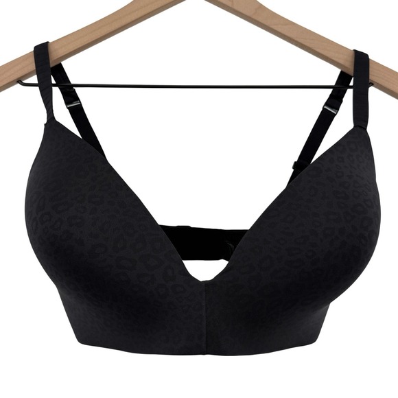SKIMS Other - Skims Wireless Form T-Shirt Demi Bra Black Leopard 36DDD Plunge Neckline Molded